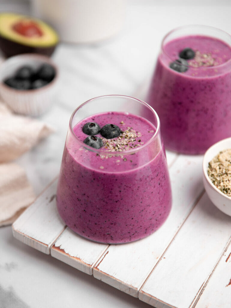 Healthy Blueberry Superfood Smoothie - Mom's Kitchen Handbook