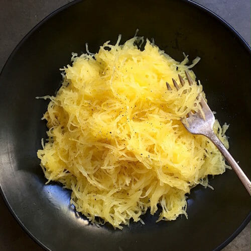 Easy Way to Cook Spaghetti Squash in the Microwave