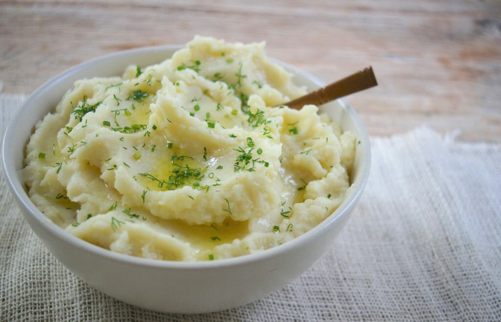 Olive Oil Mashed Potatoes and Cauliflower: a Healthy Vegan Favorite
