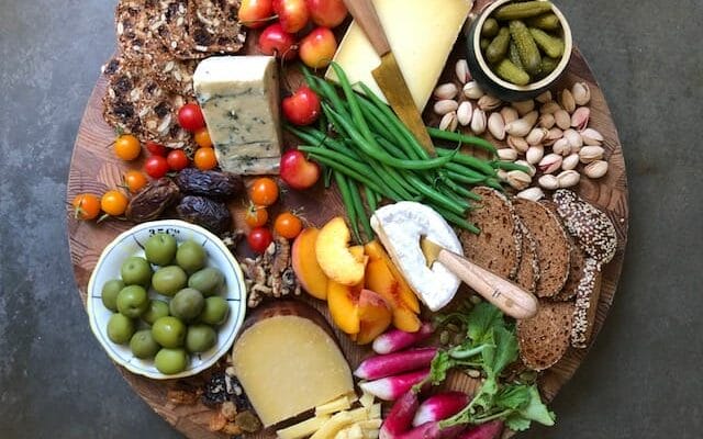 COLORFUL CHEESBOARD